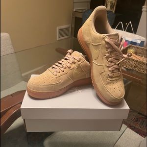 Never Worn Womens Nike Air Force 1’s